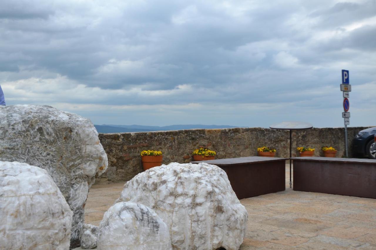 Appartamento Il Nido Dei Priori Volterra Esterno foto