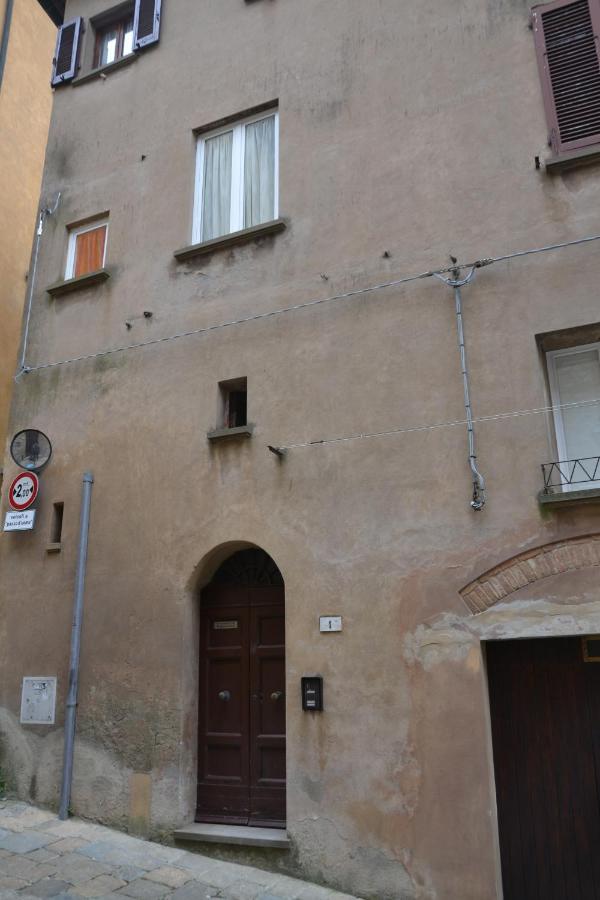 Appartamento Il Nido Dei Priori Volterra Esterno foto