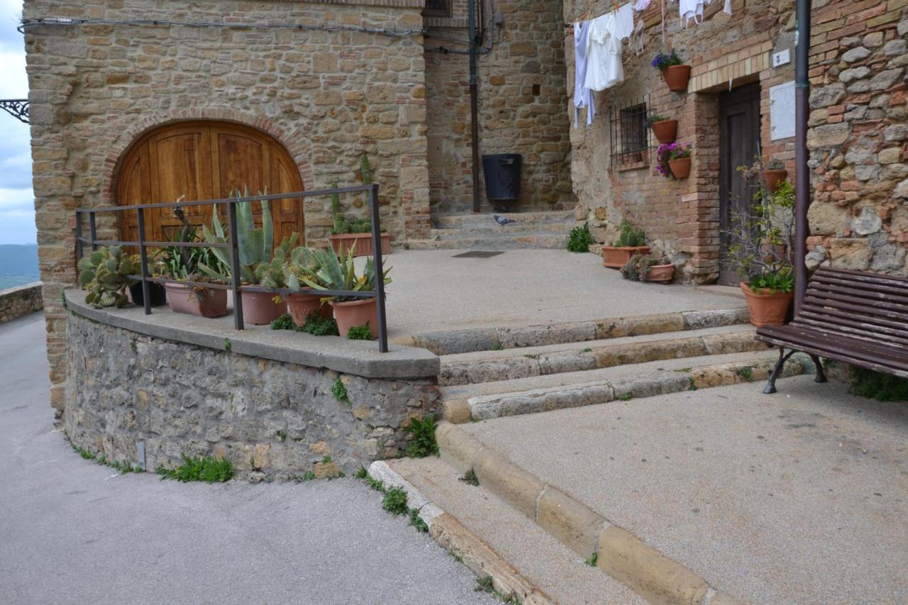 Appartamento Il Nido Dei Priori Volterra Esterno foto
